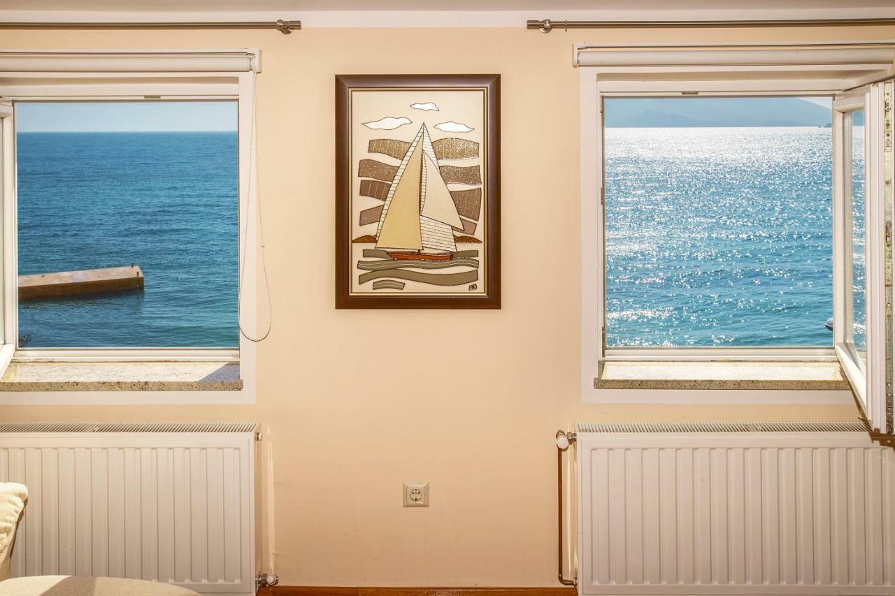 Apartment Bojan With Terrace And Sea View Baska  Exterior photo